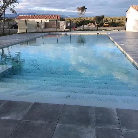 Maison Confort 4etoiles , Clim, , Piscine ボニファシオ