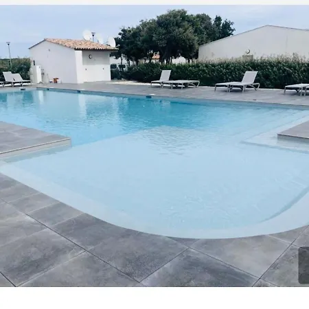 別荘 Maison Confort 4etoiles , Clim, , Piscine ボニファシオ