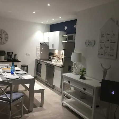 Semesterbostad Maison Confort 4etoiles , Clim, , Piscine Bonifacio (Corsica)