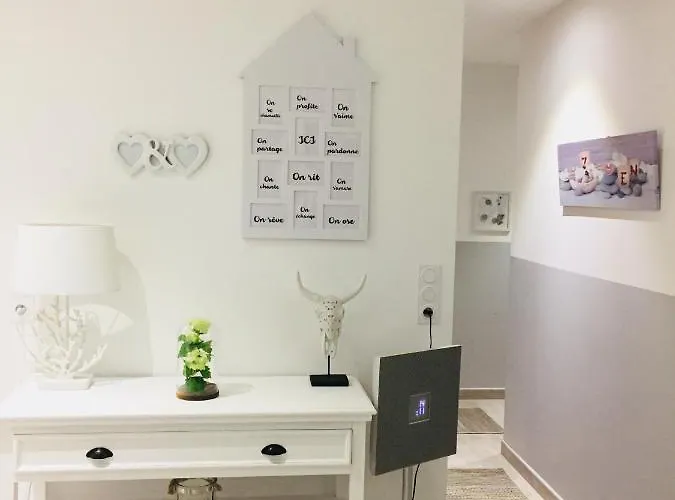 Maison Confort 4etoiles , Clim, , Piscine Hébergement de vacances *